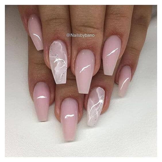 coffin nails ideas Minimal Manicure with a Cute Twist-vvpretty